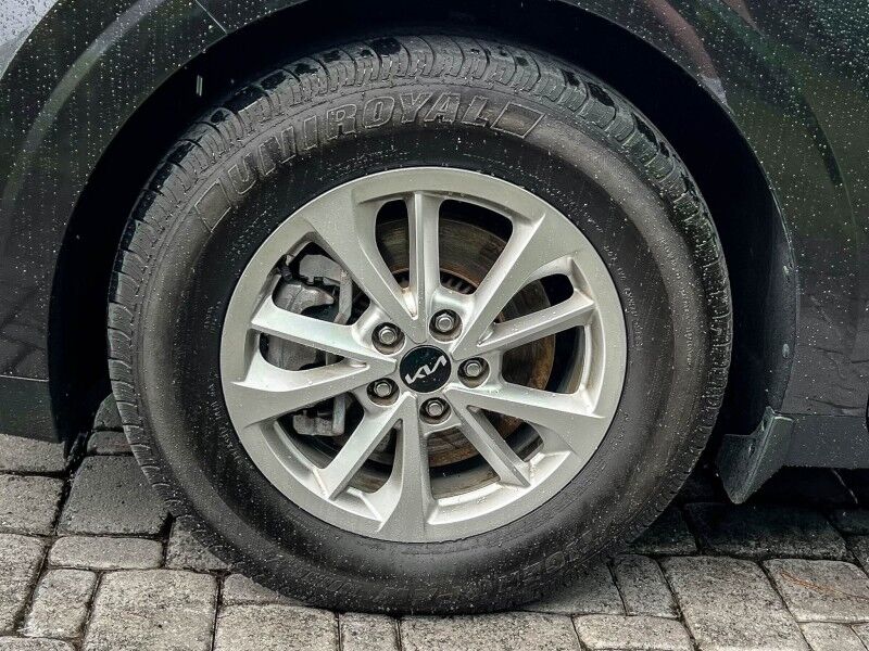 2024 Kia Carnival LX Wilmington NC