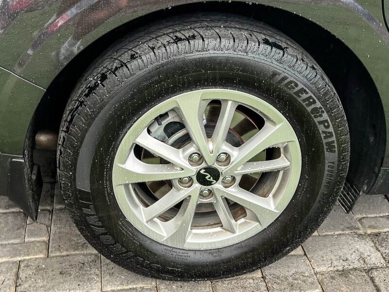 2024 Kia Carnival LX Wilmington NC