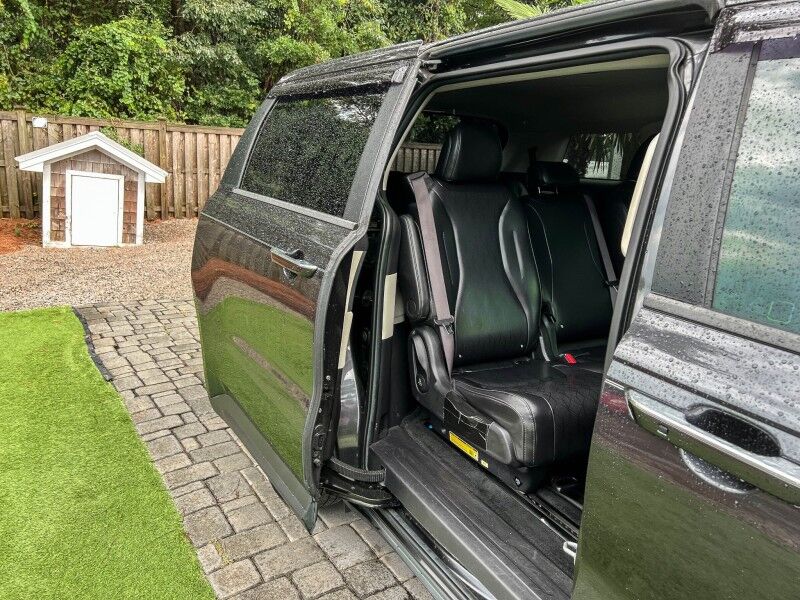 2024 Kia Carnival LX Wilmington NC