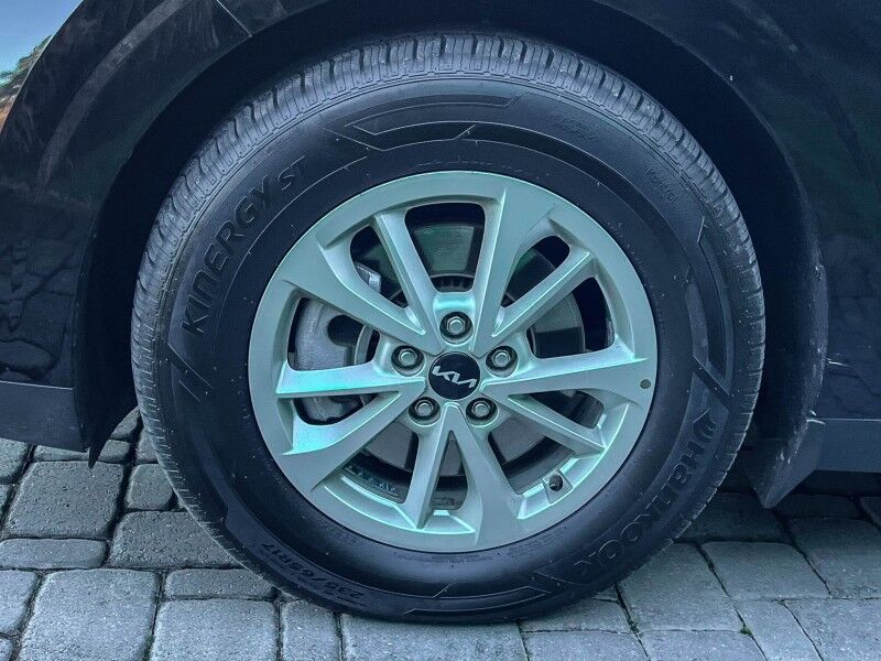 2024 Kia Carnival LX Wilmington NC