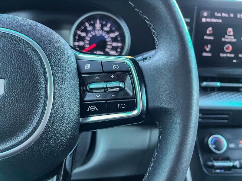 2024 Kia Carnival LX Wilmington NC