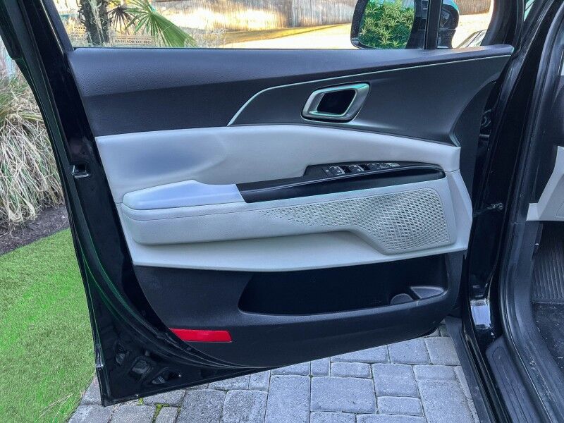 2024 Kia Carnival LX Wilmington NC