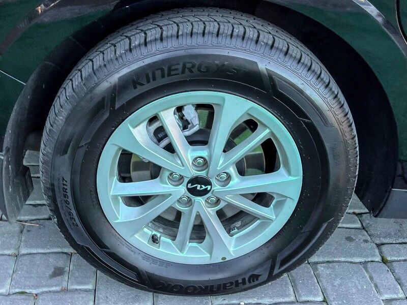 2024 Kia Carnival LX Wilmington NC