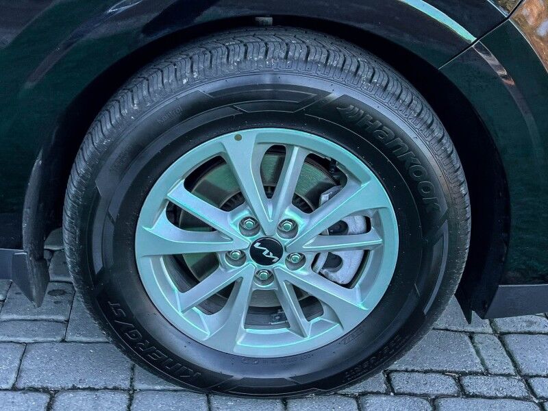 2024 Kia Carnival LX Wilmington NC