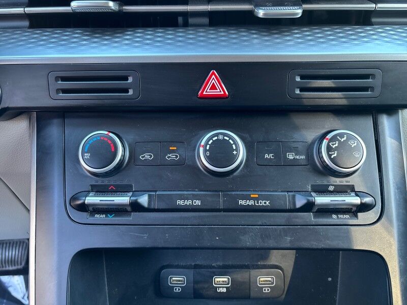 2024 Kia Carnival LX w/ Seat Package.* LEATHER * Seffner FL