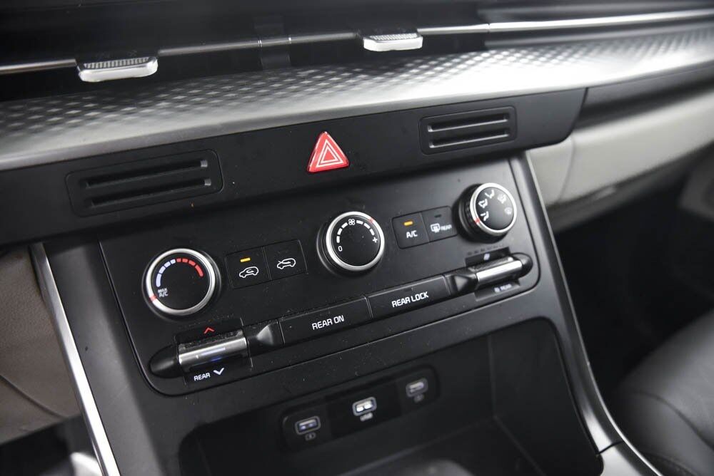 2024 Kia Carnival MPV LX Akron OH