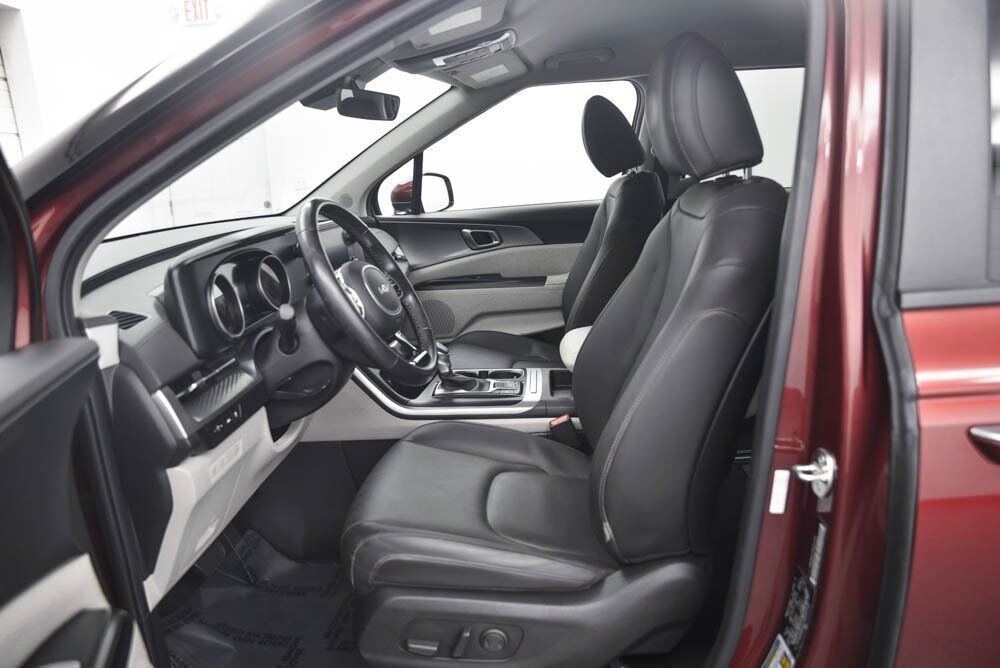 2024 Kia Carnival MPV LX Akron OH