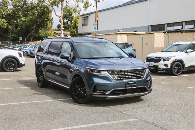 2024 Kia Carnival SX