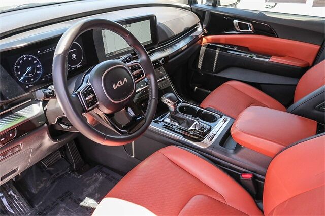 2024 Kia Carnival SX Prestige photo 19