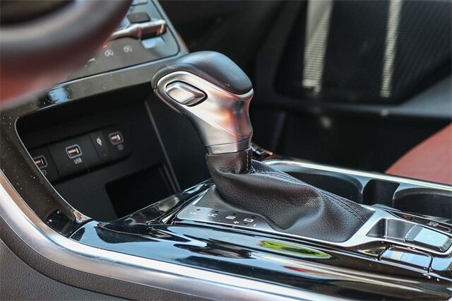 2024 Kia Carnival SX Prestige photo 25
