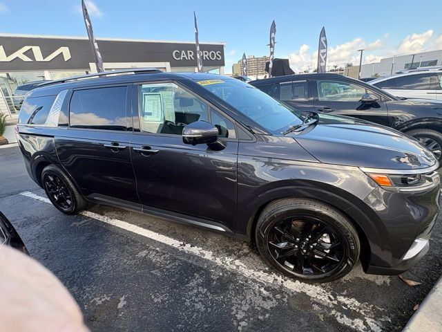 2024 Kia Carnival SX