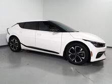 Kia EV6 GT-Line *HEADS-UP DISPLAY, NAVIGATION, ADAPTIVE CRUISE, SAFETY ALERTS, 360 VIEW CAMERAS, MOONROOF, SUEDE LEATHER, CLIMATE SEATS, 19 INCH WHEELS, MERIDIAN AUDIO, WIRELESS CHARGING, ANDROID & APPLE 2024