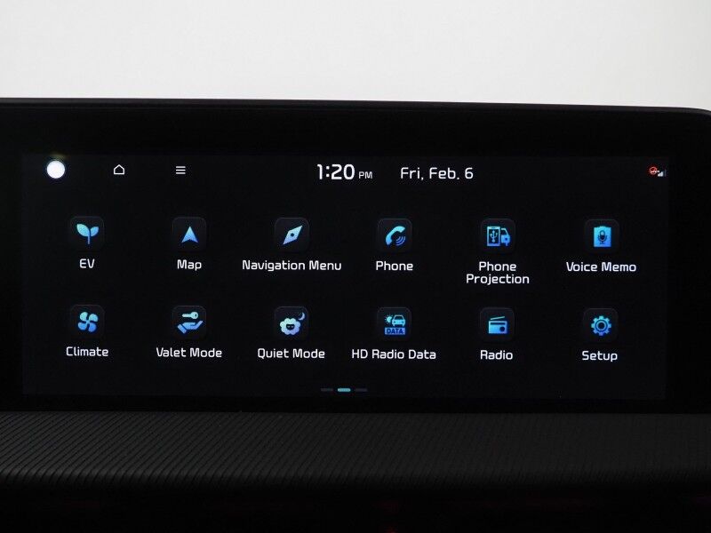 2024 Kia EV6 GT-Line *HEADS-UP DISPLAY, NAVIGATION, ADAPTIVE CRUISE, SAFETY ALERTS, 360 VIEW CAMERAS, MOONROOF, SUEDE LEATHER, CLIMATE SEATS, 19 INCH WHEELS, MERIDIAN AUDIO, WIRELESS CHARGING, ANDROID & APPLE Round Rock TX