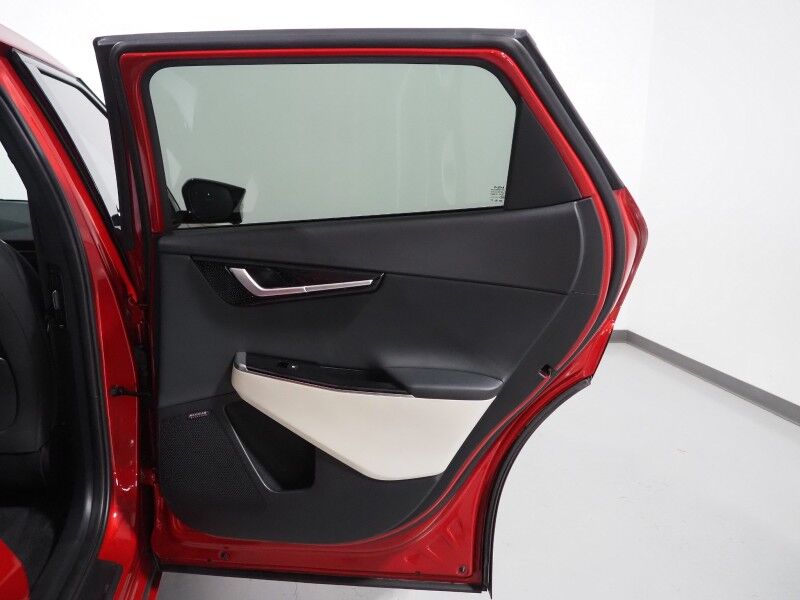 2024 Kia EV6 GT-Line *HEADS-UP DISPLAY, NAVIGATION, ADAPTIVE CRUISE, SAFETY ALERTS, 360 VIEW CAMERAS, MOONROOF, SUEDE LEATHER, CLIMATE SEATS, 19 INCH WHEELS, MERIDIAN AUDIO, WIRELESS CHARGING, ANDROID & APPLE Round Rock TX