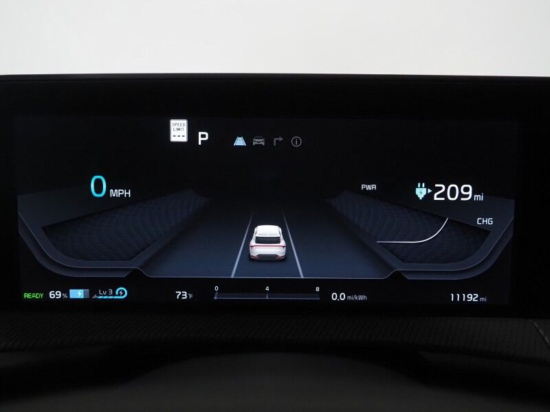 2024 Kia EV6 GT-Line *HEADS-UP DISPLAY, NAVIGATION, ADAPTIVE CRUISE, SAFETY ALERTS, 360 VIEW CAMERAS, MOONROOF, SUEDE LEATHER, CLIMATE SEATS, MERIDIAN AUDIO, WIRELESS CHARGING, ANDROID & APPLE Round Rock TX