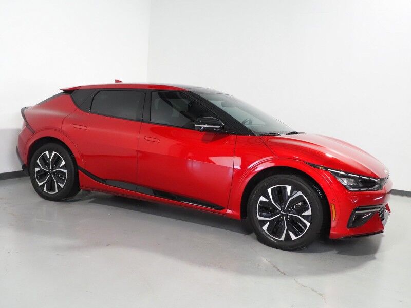 2024 Kia EV6 GT-Line *HEADS-UP DISPLAY, NAVIGATION, ADAPTIVE CRUISE, SAFETY ALERTS, 360 VIEW CAMERAS, MOONROOF, SUEDE LEATHER, CLIMATE SEATS, MERIDIAN AUDIO, WIRELESS CHARGING, ANDROID & APPLE