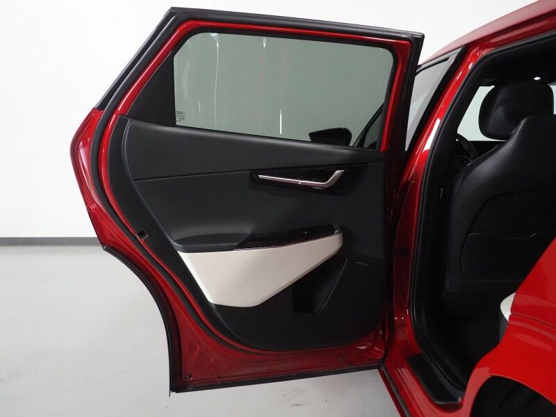 2024 Kia EV6 GT-Line *HEADS-UP DISPLAY, NAVIGATION, ADAPTIVE CRUISE, SAFETY ALERTS, 360 VIEW CAMERAS, MOONROOF, SUEDE LEATHER, CLIMATE SEATS, MERIDIAN AUDIO, WIRELESS CHARGING, ANDROID & APPLE Round Rock TX