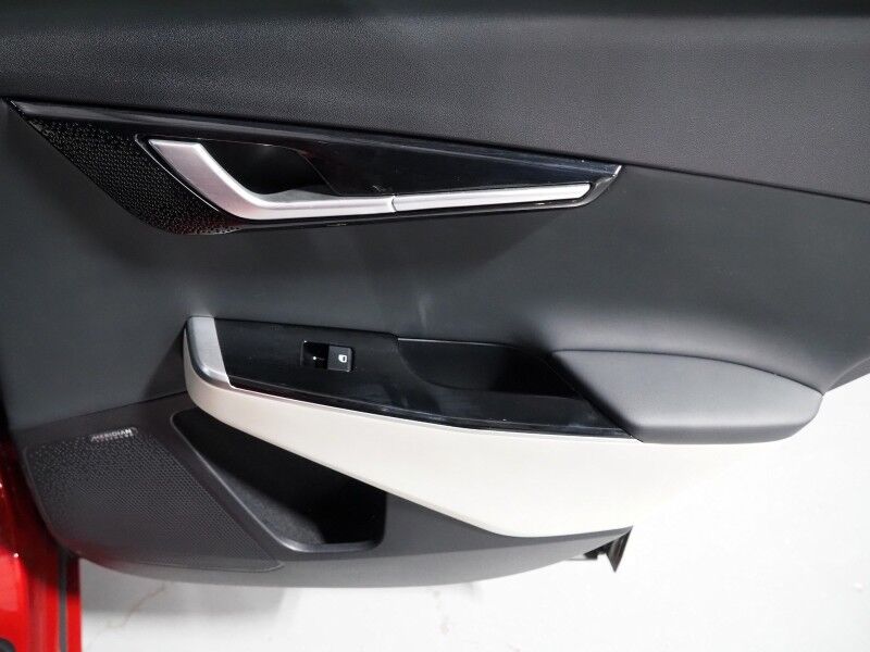 2024 Kia EV6 GT-Line *HEADS-UP DISPLAY, NAVIGATION, ADAPTIVE CRUISE, SAFETY ALERTS, 360 VIEW CAMERAS, MOONROOF, SUEDE LEATHER, CLIMATE SEATS, MERIDIAN AUDIO, WIRELESS CHARGING, ANDROID & APPLE Round Rock TX