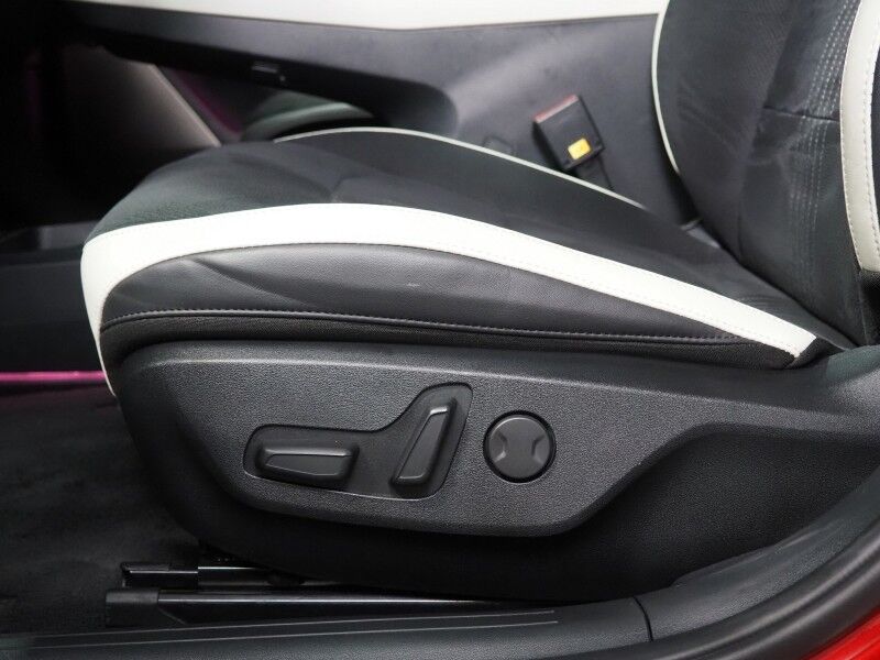 2024 Kia EV6 GT-Line *HEADS-UP DISPLAY, NAVIGATION, ADAPTIVE CRUISE, SAFETY ALERTS, 360 VIEW CAMERAS, MOONROOF, SUEDE LEATHER, CLIMATE SEATS, MERIDIAN AUDIO, WIRELESS CHARGING, ANDROID & APPLE Round Rock TX