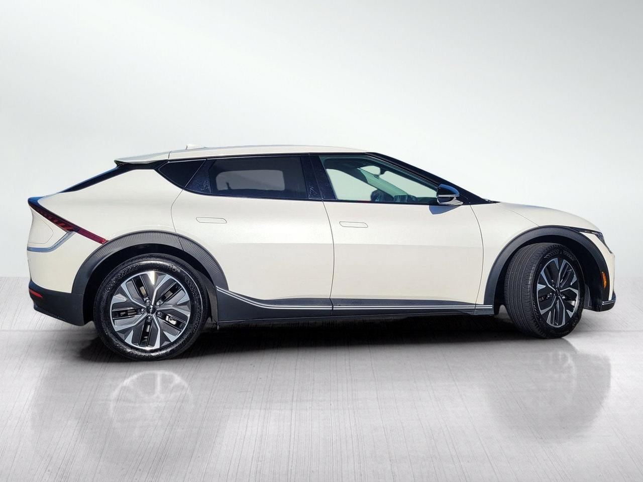 2024 Kia EV6 LIGHT