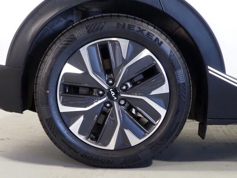 2024 Kia EV6 Light Long Range RWD *NAVIGATION, SAFETY ALERTS, ADAPTIVE CRUISE, BACKUP-CAMERA, DIGITAL COCKPIT, HEATED SEATS, REMOTE START, 19 INCH WHEELS, WIRELESS CHARGING, ANDROID & APPLE Round Rock TX