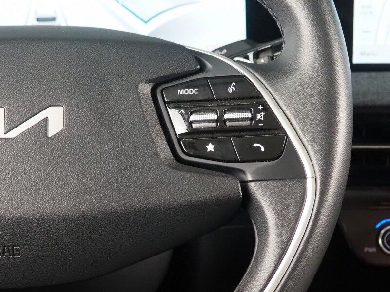 2024 Kia EV6 Light Long Range RWD *NAVIGATION, SAFETY ALERTS, ADAPTIVE CRUISE, BACKUP-CAMERA, DIGITAL COCKPIT, HEATED SEATS, REMOTE START, 19 INCH WHEELS, WIRELESS CHARGING, ANDROID & APPLE Round Rock TX