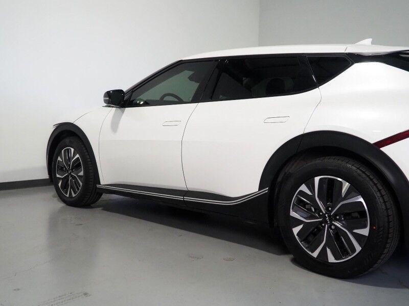 2024 Kia EV6 Light Long Range RWD *NAVIGATION, SAFETY ALERTS, ADAPTIVE CRUISE, BACKUP-CAMERA, DIGITAL COCKPIT, HEATED SEATS, REMOTE START, 19 INCH WHEELS, WIRELESS CHARGING, ANDROID & APPLE Round Rock TX