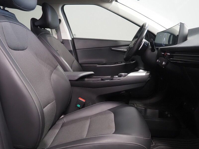 2024 Kia EV6 Light Long Range RWD *NAVIGATION, SAFETY ALERTS, ADAPTIVE CRUISE, BACKUP-CAMERA, DIGITAL COCKPIT, HEATED SEATS, REMOTE START, 19 INCH WHEELS, WIRELESS CHARGING, ANDROID & APPLE Round Rock TX
