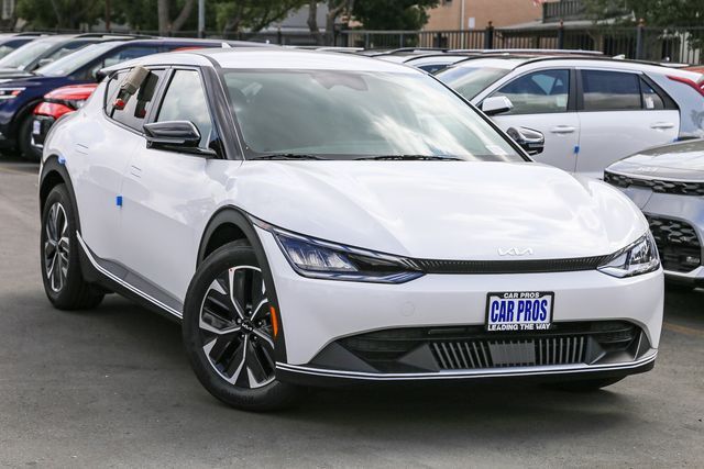 2024 Kia EV6 Light