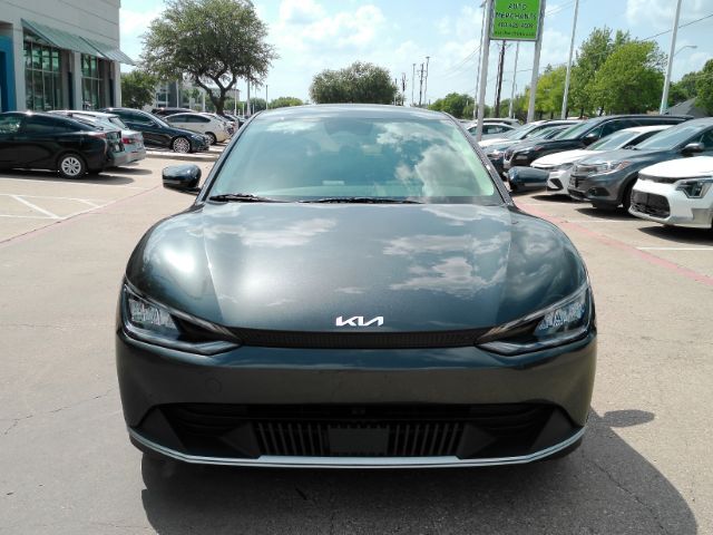 2024 Kia EV6 Light