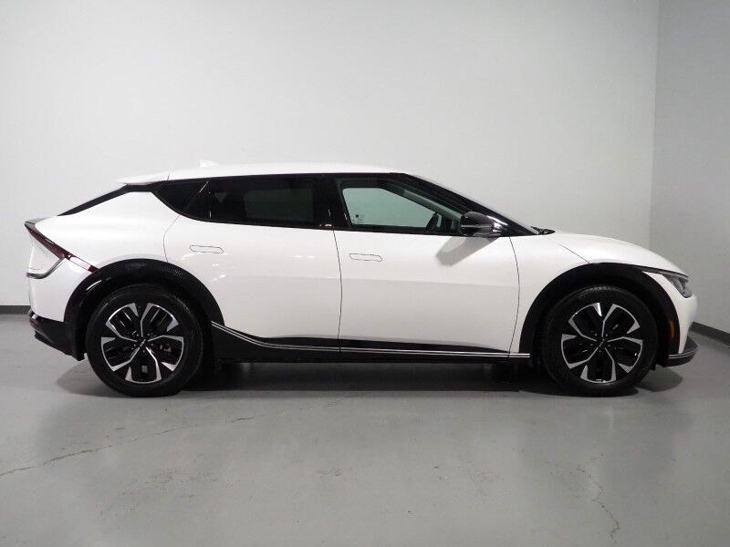 2024 Kia EV6 Wind AWD *NAVIGATION, SAFETY ALERTS, ADAPTIVE CRUISE, 360 VIEW CAMERAS, DIGITAL COCKPIT, VEGAN LEATHER, CLIMATE SEATS, WIRELESS CHARING, MERIDIAN AUDIO, ANDROID & APPLE Round Rock TX