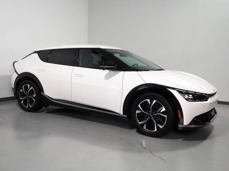 2024 Kia EV6 Wind AWD *NAVIGATION, SAFETY ALERTS, ADAPTIVE CRUISE, 360 VIEW CAMERAS, DIGITAL COCKPIT, VEGAN LEATHER, CLIMATE SEATS, WIRELESS CHARING, MERIDIAN AUDIO, ANDROID & APPLE