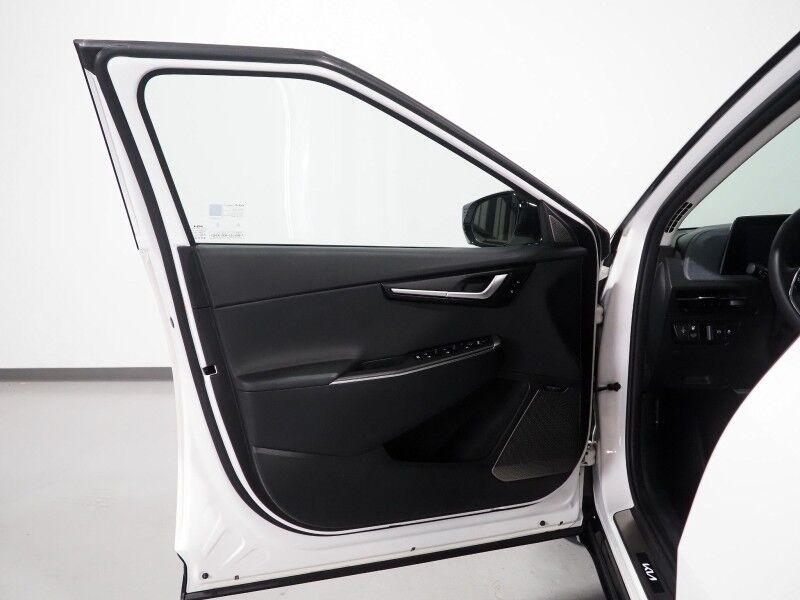 2024 Kia EV6 Wind AWD *NAVIGATION, SAFETY ALERTS, ADAPTIVE CRUISE, 360 VIEW CAMERAS, DIGITAL COCKPIT, VEGAN LEATHER, CLIMATE SEATS, WIRELESS CHARING, MERIDIAN AUDIO, ANDROID & APPLE Round Rock TX