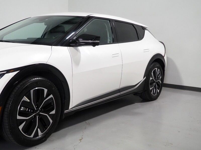 2024 Kia EV6 Wind AWD *NAVIGATION, SAFETY ALERTS, ADAPTIVE CRUISE, 360 VIEW CAMERAS, DIGITAL COCKPIT, VEGAN LEATHER, CLIMATE SEATS, WIRELESS CHARING, MERIDIAN AUDIO, ANDROID & APPLE Round Rock TX