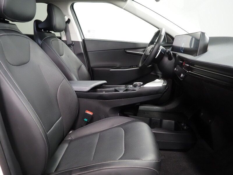 2024 Kia EV6 Wind AWD *NAVIGATION, SAFETY ALERTS, ADAPTIVE CRUISE, 360 VIEW CAMERAS, DIGITAL COCKPIT, VEGAN LEATHER, CLIMATE SEATS, WIRELESS CHARING, MERIDIAN AUDIO, ANDROID & APPLE Round Rock TX