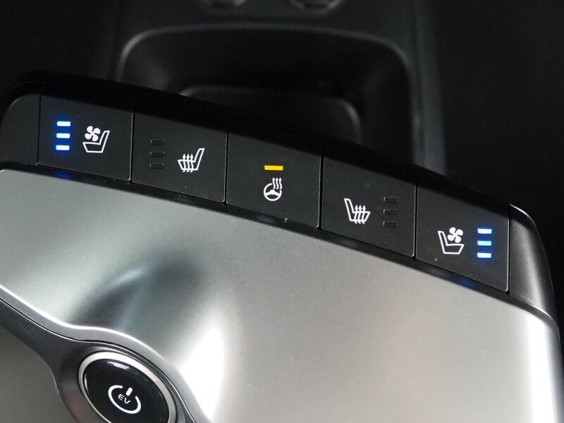 2024 Kia EV6 Wind AWD *NAVIGATION, SAFETY ALERTS, ADAPTIVE CRUISE, 360 VIEW CAMERAS, DIGITAL COCKPIT, VEGAN LEATHER, CLIMATE SEATS, WIRELESS CHARING, MERIDIAN AUDIO, ANDROID & APPLE Round Rock TX