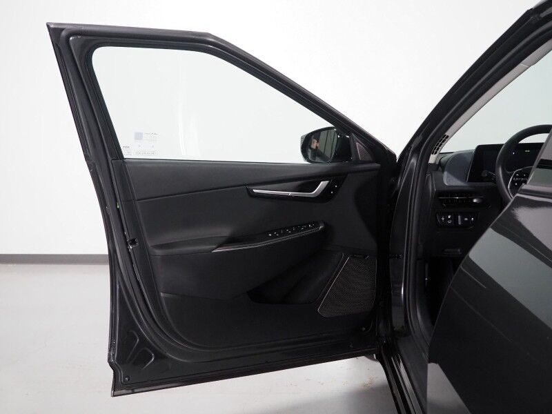 2024 Kia EV6 Wind AWD *NAVIGATION, SAFETY ALERTS, ADAPTIVE CRUISE, 360 VIEW CAMERAS, DIGITAL COCKPIT, VEGAN LEATHER, CLIMATE SEATS, WIRELESS CHARING, MERIDIAN AUDIO, ANDROID & APPLE Round Rock TX