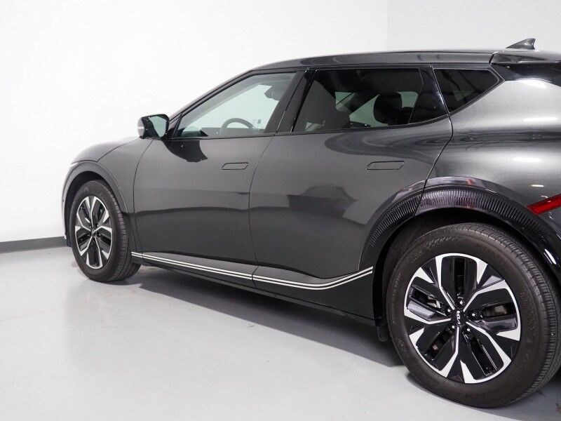 2024 Kia EV6 Wind AWD *NAVIGATION, SAFETY ALERTS, ADAPTIVE CRUISE, 360 VIEW CAMERAS, DIGITAL COCKPIT, VEGAN LEATHER, CLIMATE SEATS, WIRELESS CHARING, MERIDIAN AUDIO, ANDROID & APPLE Round Rock TX