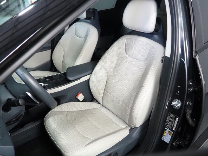 2024 Kia EV6 Wind AWD *NAVIGATION, SAFETY ALERTS, ADAPTIVE CRUISE, BACKUP-CAMERA, DIGITAL COCKPIT, VEGAN LEATHER, CLIMATE SEATS, HEATED STEERING, WIRELESS CHARGING, MERIDIAN AUDIO, ANDROID & APPLE Round Rock TX