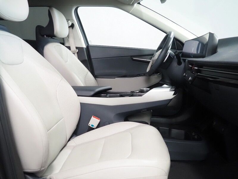 2024 Kia EV6 Wind AWD *NAVIGATION, SAFETY ALERTS, ADAPTIVE CRUISE, BACKUP-CAMERA, DIGITAL COCKPIT, VEGAN LEATHER, CLIMATE SEATS, HEATED STEERING, WIRELESS CHARGING, MERIDIAN AUDIO, ANDROID & APPLE Round Rock TX