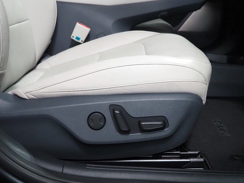 2024 Kia EV6 Wind AWD *NAVIGATION, SAFETY ALERTS, ADAPTIVE CRUISE, BACKUP-CAMERA, DIGITAL COCKPIT, VEGAN LEATHER, CLIMATE SEATS, HEATED STEERING, WIRELESS CHARGING, MERIDIAN AUDIO, ANDROID & APPLE Round Rock TX