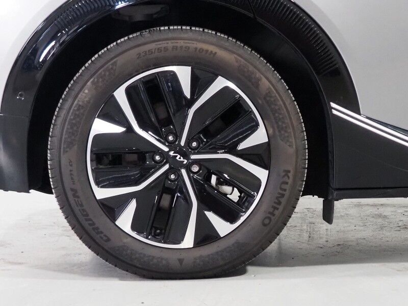 2024 Kia EV6 Wind *NAVIGATION, SAFETY ALERTS, ADAPTIVE CRUISE, 360 VIEW CAMERAS, DIGITAL COCKPIT, VEGAN LEATHER, CLIMATE SEATS, WIRELESS CHARING, MERIDIAN AUDIO, ANDROID & APPLE Round Rock TX