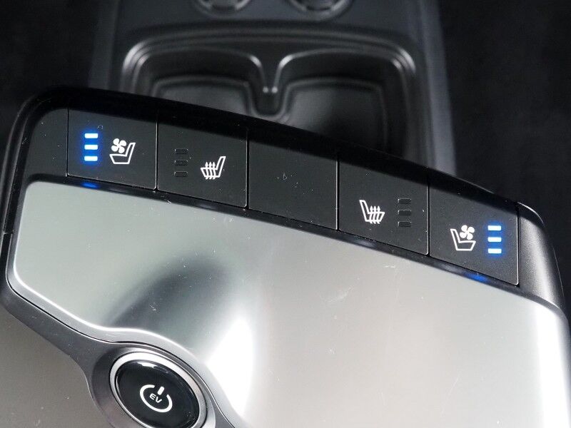 2024 Kia EV6 Wind *NAVIGATION, SAFETY ALERTS, ADAPTIVE CRUISE, 360 VIEW CAMERAS, DIGITAL COCKPIT, VEGAN LEATHER, CLIMATE SEATS, WIRELESS CHARING, MERIDIAN AUDIO, ANDROID & APPLE Round Rock TX