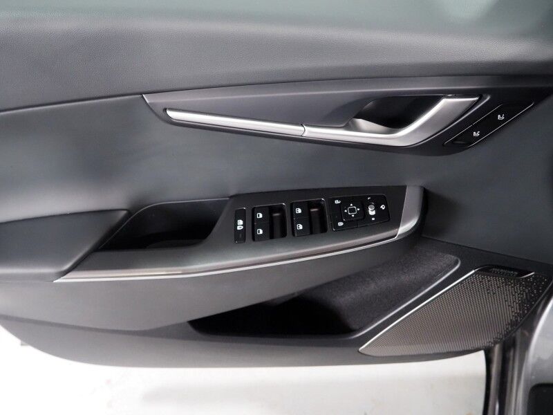 2024 Kia EV6 Wind *NAVIGATION, SAFETY ALERTS, ADAPTIVE CRUISE, 360 VIEW CAMERAS, DIGITAL COCKPIT, VEGAN LEATHER, CLIMATE SEATS, WIRELESS CHARING, MERIDIAN AUDIO, ANDROID & APPLE Round Rock TX