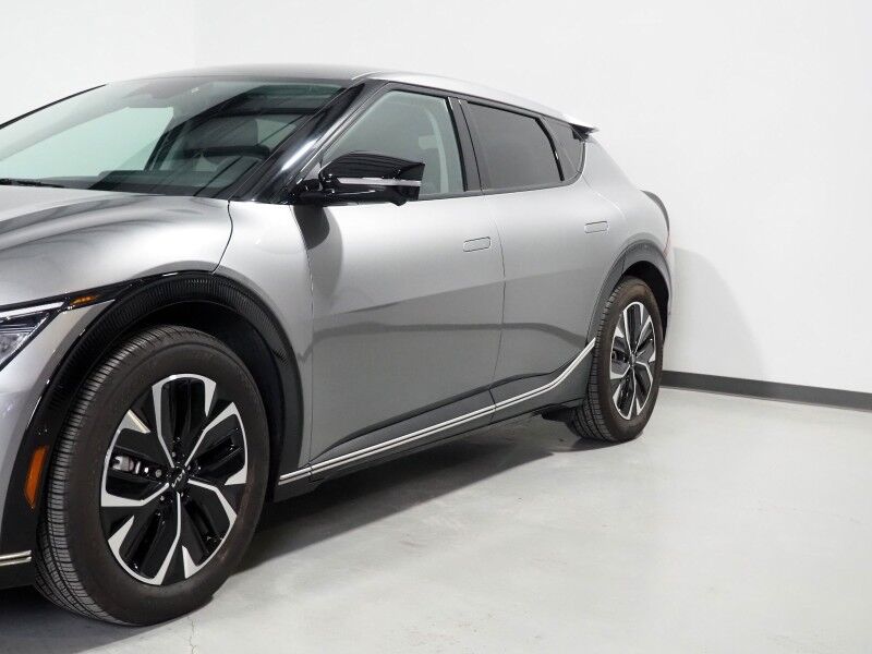 2024 Kia EV6 Wind *NAVIGATION, SAFETY ALERTS, ADAPTIVE CRUISE, 360 VIEW CAMERAS, DIGITAL COCKPIT, VEGAN LEATHER, CLIMATE SEATS, WIRELESS CHARING, MERIDIAN AUDIO, ANDROID & APPLE Round Rock TX