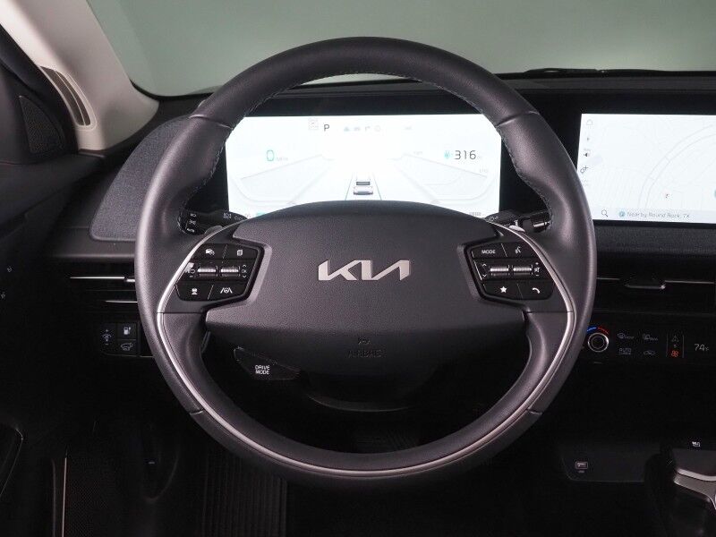 2024 Kia EV6 Wind *NAVIGATION, SAFETY ALERTS, ADAPTIVE CRUISE, 360 VIEW CAMERAS, DIGITAL COCKPIT, VEGAN LEATHER, CLIMATE SEATS, WIRELESS CHARING, MERIDIAN AUDIO, ANDROID & APPLE Round Rock TX