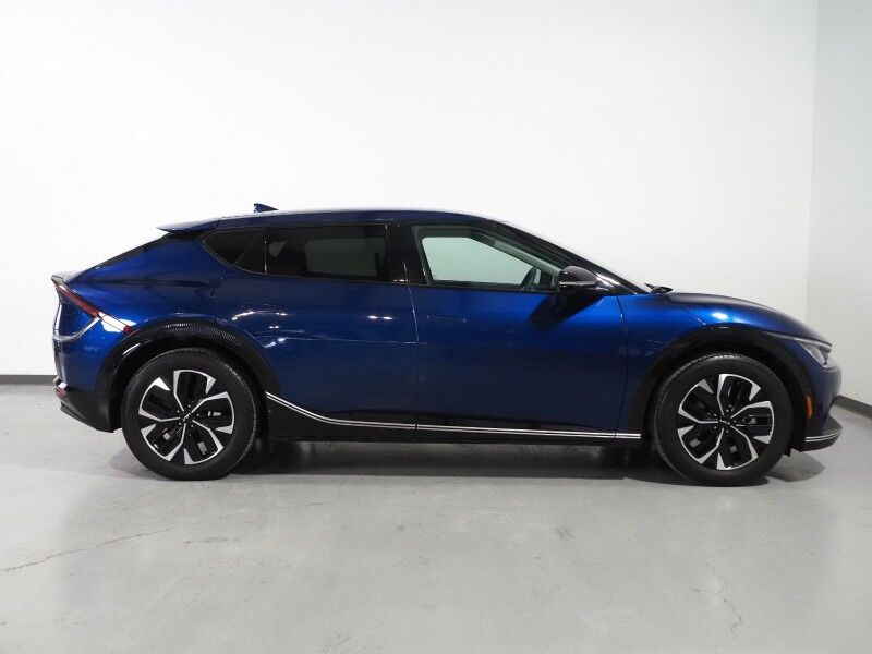 2024 Kia EV6 Wind *NAVIGATION, SAFETY ALERTS, ADAPTIVE CRUISE, 360 VIEW CAMERAS, DIGITAL COCKPIT, VEGAN LEATHER, CLIMATE SEATS, WIRELESS CHARING, MERIDIAN AUDIO, ANDROID & APPLE Round Rock TX