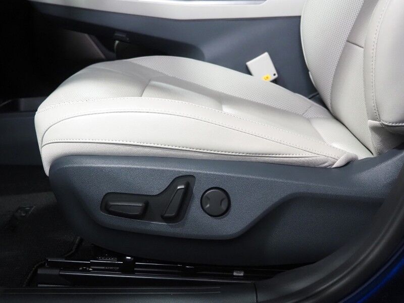 2024 Kia EV6 Wind *NAVIGATION, SAFETY ALERTS, ADAPTIVE CRUISE, 360 VIEW CAMERAS, DIGITAL COCKPIT, VEGAN LEATHER, CLIMATE SEATS, WIRELESS CHARING, MERIDIAN AUDIO, ANDROID & APPLE Round Rock TX