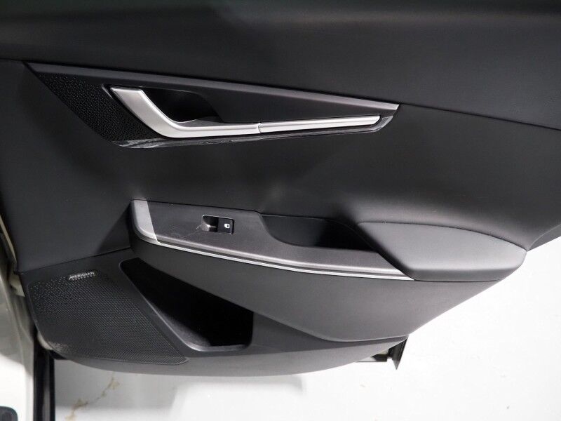 2024 Kia EV6 Wind *NAVIGATION, SAFETY ALERTS, ADAPTIVE CRUISE, 360 VIEW CAMERAS, DIGITAL COCKPIT, VEGAN LEATHER, CLIMATE SEATS, WIRELESS CHARING, MERIDIAN AUDIO, ANDROID & APPLE Round Rock TX