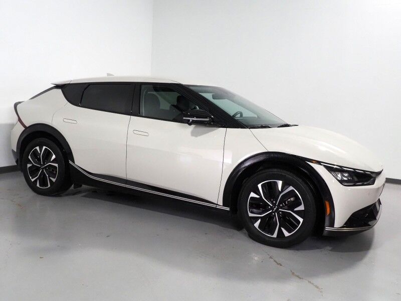 2024 Kia EV6 Wind *NAVIGATION, SAFETY ALERTS, ADAPTIVE CRUISE, 360 VIEW CAMERAS, DIGITAL COCKPIT, VEGAN LEATHER, CLIMATE SEATS, WIRELESS CHARING, MERIDIAN AUDIO, ANDROID & APPLE